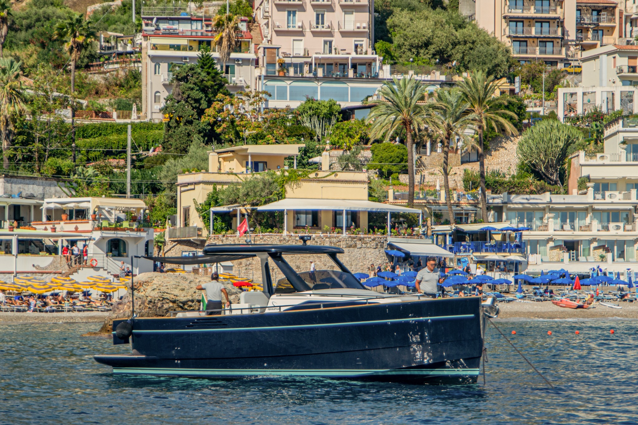 Apreamare Gozzo 35 beside the beaches of Taormina
